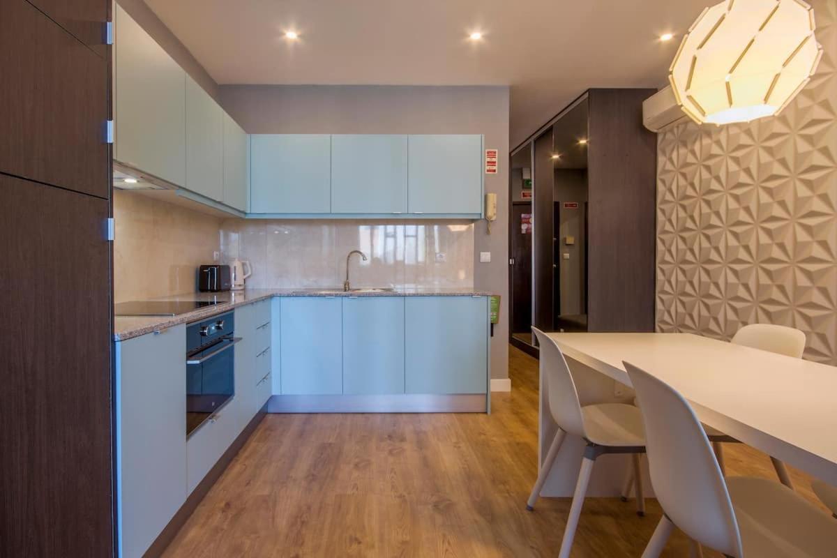 408 Gale Center Apartamento Wi-Fi, Estacionamento Porto Dış mekan fotoğraf